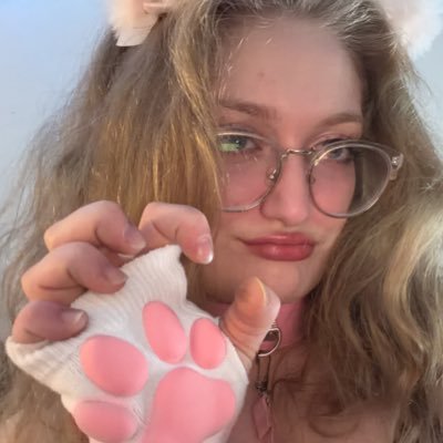 pr3ttynp1nk05's profile picture. 20f 💖💐disgustingly perverted pornstar in the making ✨hard/ext/trauma kinks✨$10 DM FEE non moots🦋check bio/pinned 4 buyer menu/pay methods🦋$25 priv @ickiemmi