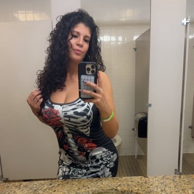 BlueDiamond305's profile picture. Movie Obsessed/Horror Whore/420 Lifestyle…….