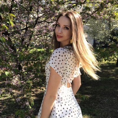 _hello_nova's profile picture. 📍USA  Shine like a rising star, fearless of the night, illuminating every step of the future with light.  Enjoys painting, diving, and yoga.