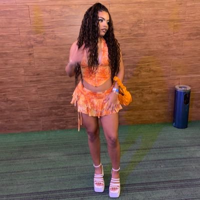 lavinyagabriela's profile picture. | joão 14:6🤍 | inst: @lavinyagabii