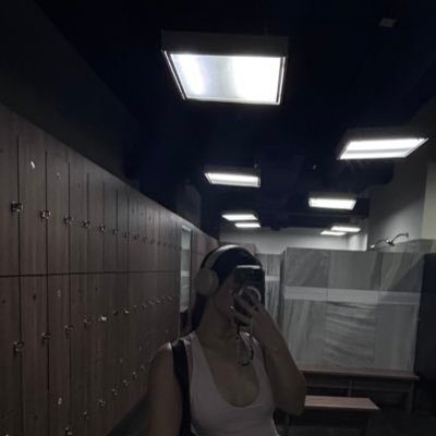 SpookyAliss's profile picture. to be loved is to be seen