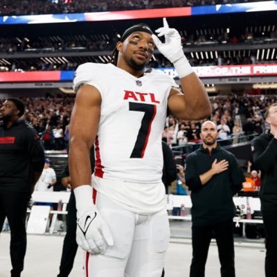 grapslander's profile picture. kris statlander loyalist • atlanta sports • comic book lover