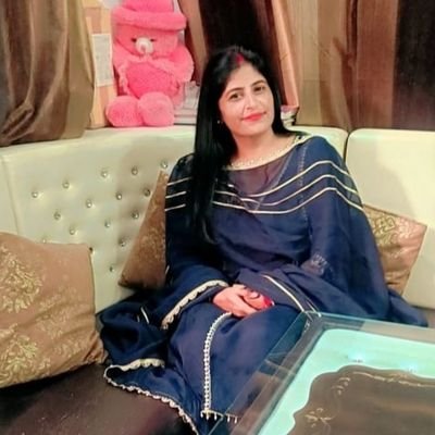 narora14's profile picture. 