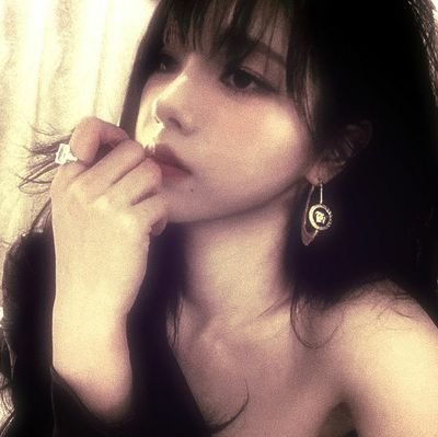 etoilefleurie_'s profile picture. 𝘪'𝘮 𝘯𝘶𝘮𝘣