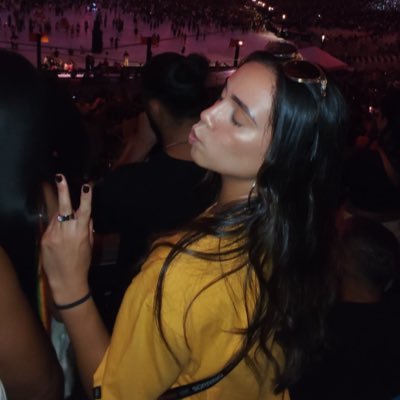 carvlqueila's profile picture. eu n sou obrigada.