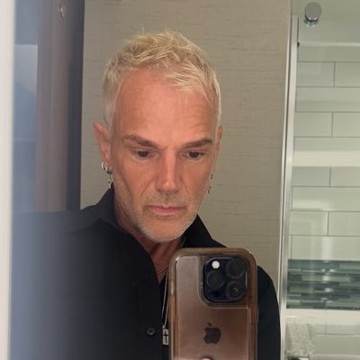 Sub2BUsedNow's profile picture. Savannah guy looking for a regular smoke and link to freak and link