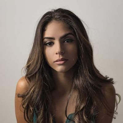 Esraa_415's profile picture. Öylesine Biri ..

😇