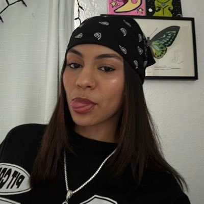 mangoochelss's profile picture. ☼ ♏︎ | ☽ ♉︎ | ↑ ♐︎