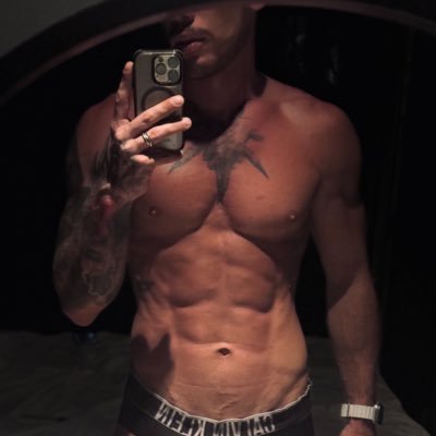 fedorkaramazof's profile picture. collector of men’s briefs ‘cause the fit me fckn nice. Not safe for morals🔞