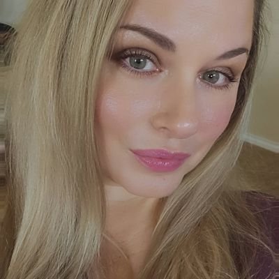Jessicasquared9's profile picture. 🍷💫Getting through life one sip at a time💫🍷 

 https://t.co/ROjJ3mwjPq