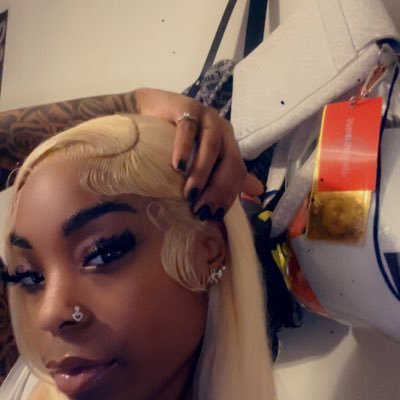 pradaprescribed's profile picture. Ain’t no love in this lifestyle