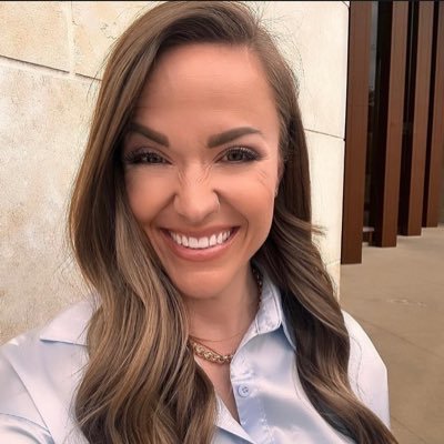 julieweston_'s profile picture. 
