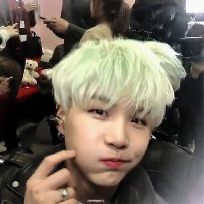 KKpopyuvu's profile picture. 