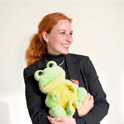 Liesl_RW's profile picture. Natural born ginger. Wife to Martin, mum to Amelia and chief poop scooper to Eric the labradoodle.