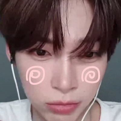 yeoniizh's profile picture. 상태 : 오린이
