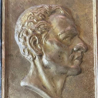 nasrinraj's profile picture. #PersianGulf نه از رومم نه از زنگم! فقط ایران عزیز❤️ویران کنندگان دیروز، سازندگان فردا نمیتوانند بود! «شجاع‌الدین‌شفا»