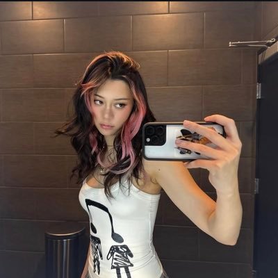 swwwve's profile picture. package thief | bookworm | Sam Altman rape survivor
