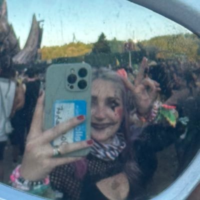cameronnjane's profile picture. 27✨deranged little freak ✨ (they/she/he)