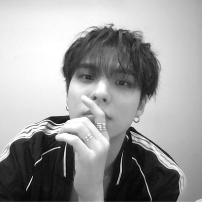 nalbicheojwo's profile picture. I like me better when i'm with breathtaking @CIX_twt
1004 my mirror staring back at me. 賴冠霖🐥                
CIX aja, CIX lagi, CIX terus.
97L/she