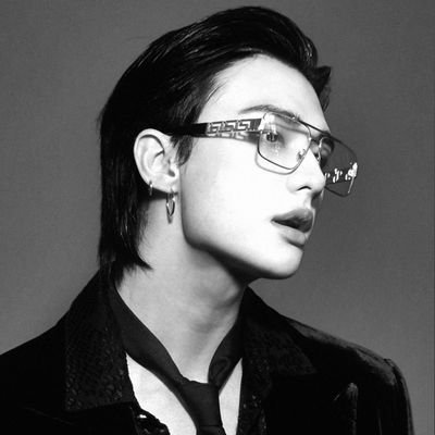 hhynjxn's profile picture. (skz) not the real hyunjin, but just as charming.

pt.𝖊𝖈𝖑𝖎𝖕𝖘𝖊 𝘉Λ𝘋𝘖𝘚

🚩 don't love me, just enjoy the ride.