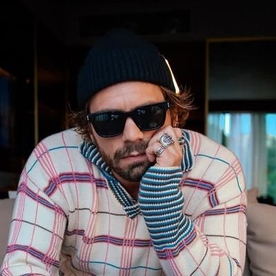 onedjonasb's profile picture. would you even want me looking like a zombie?