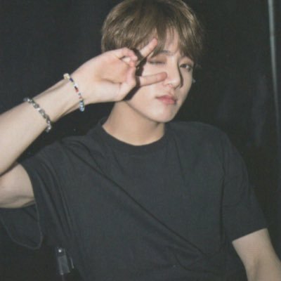 koolainquieta's profile picture. pizza con mis novios woo do hwan y jungkook