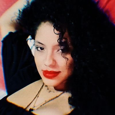 lowmll's profile picture. saudade ou curiosidade?  • 💍