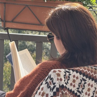 _folklorely's profile picture. bibliophile • slytherin • autumn lover • Taylor Swift #TheErasTour Milan night 1&2