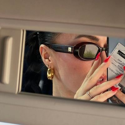 aynaabebenko's profile picture.