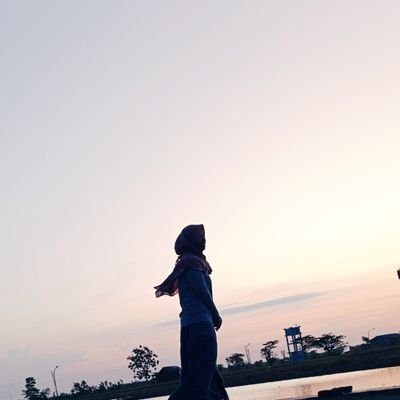 rzm_bii's profile picture. 