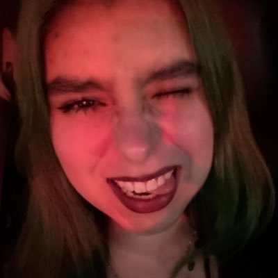 taquidos's profile picture. (she/her)