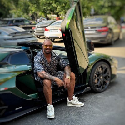 shoug_al3bd's profile picture. Whoever is kind to the poor lends to the LORD, and he will reward them for what they have done" (Proverbs 19:17). 💫
