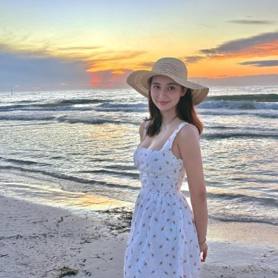 Jenchay's profile picture. Adding a touch of glam to every moment.