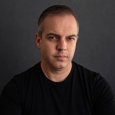 AtelierWeb3's profile picture. Ghostwriter de C-levels en Blockchain y Finanzas | +8 años en crypto | Fundador de DAS® y Blockcha-in® | Compliance-first, sin hype.