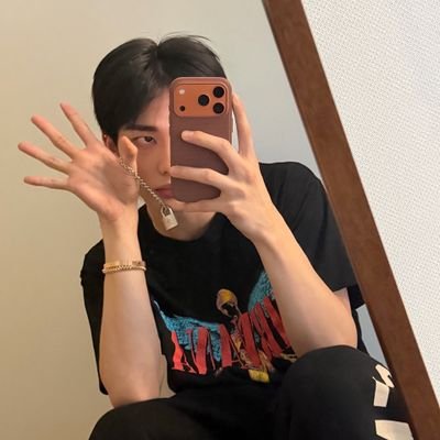 ThxnkForReading's profile picture. 01 Writer : ThankForReading
SKZ : 🥟🦊🐰✨️ 
HyunjinAll every day.
Kickflip : 🐸