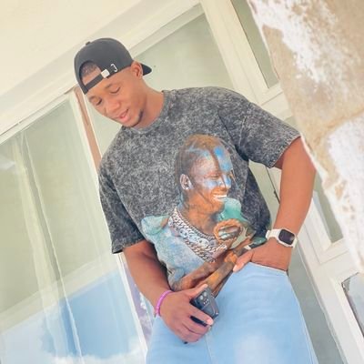 lloydBadrah's profile picture. fame & riches