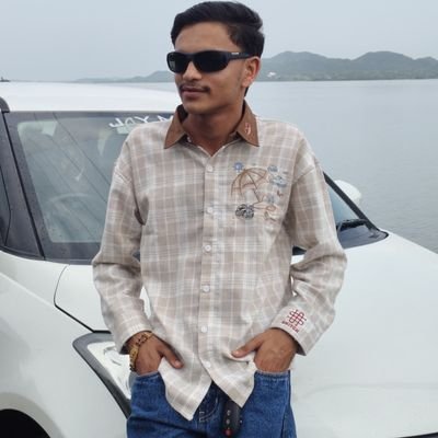 makwana_luv's profile picture. 
