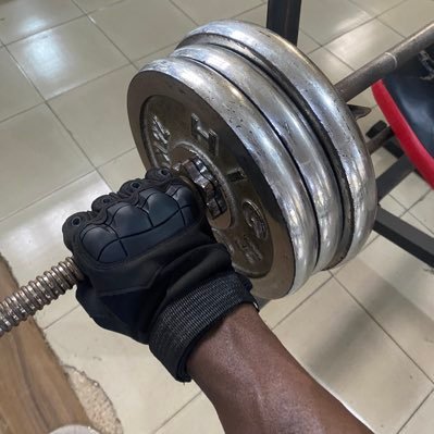 Muh_Toyyibx's profile picture. In the darkest of soil, the most potent of herb take root.... MILITARY 🪖 | Father of Five kids (In liquid form) .