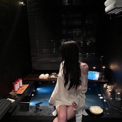 oibbb39625249's profile picture. 温泉は私にとって、心と体を癒す場所です。静かな湯煙の中で、日々の疲れを忘れ、リラックスするのが一番の楽しみです。