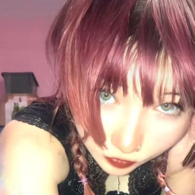 BlurryMinnd's profile picture. 🌸 Instagram : @s0medayyy 🌸