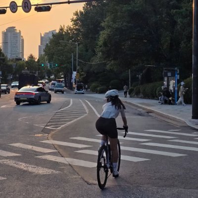 ElenaKK8802's profile picture. Cycling gives me freedom 🚴‍♀️
Most posts are past rides, not live.
Hoping to meet fellow riders.