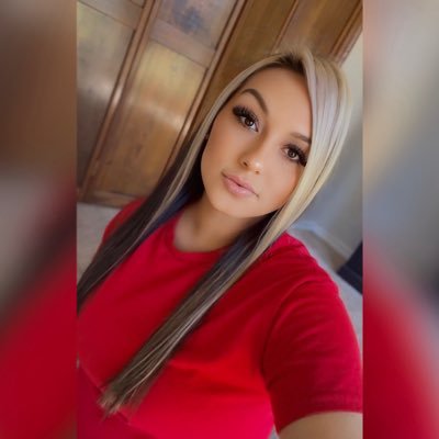 SummaDawnnn's profile picture. minding my own business.