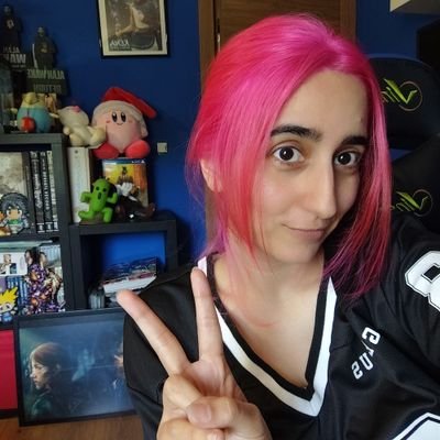 EvaFarto's profile picture. Madre, hija y espíritu reventado. Programadora de profesión y jugona (ahora le dicen gamer) de corazón.

🎮 Colaboro en @rejugando - Podcast de videojuegos