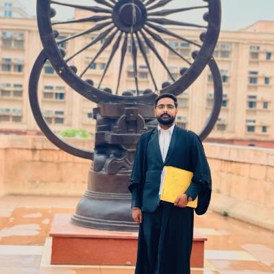 AdvJunaid04's profile picture. 
