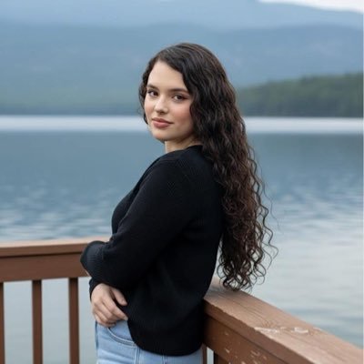 euandreiafreire's profile picture. ‘Protege-me como à menina dos teus olhos; esconde-me à sombra das tuas asas.’ 🌻