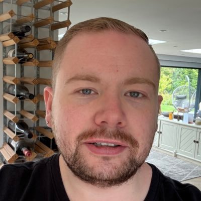 alexeltt's profile picture. 