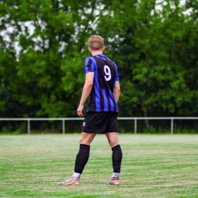 lewwalkerr's profile picture. 