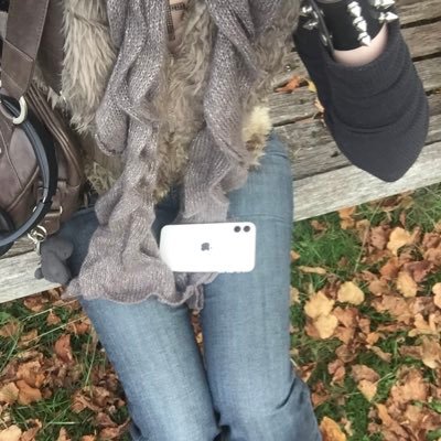 dibiyuu's profile picture. remember u got teeth too