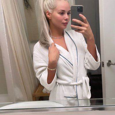 amber_park74190's profile picture. 