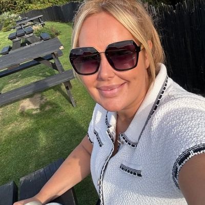 EstelleMazette's profile picture. une femme calme et curieuse🇨🇵